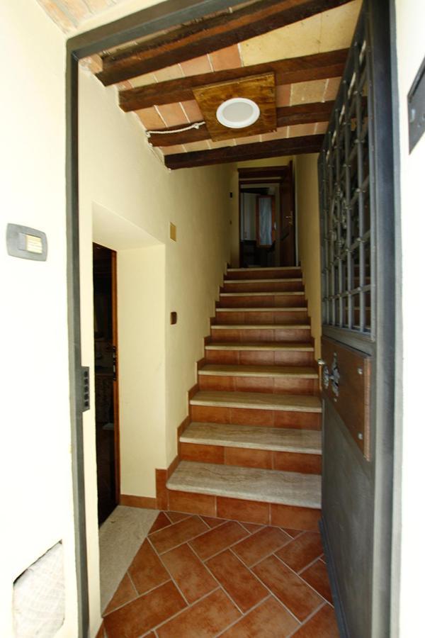 Tower Caratteristico In Pietra Villa Palazzina  Ngoại thất bức ảnh
