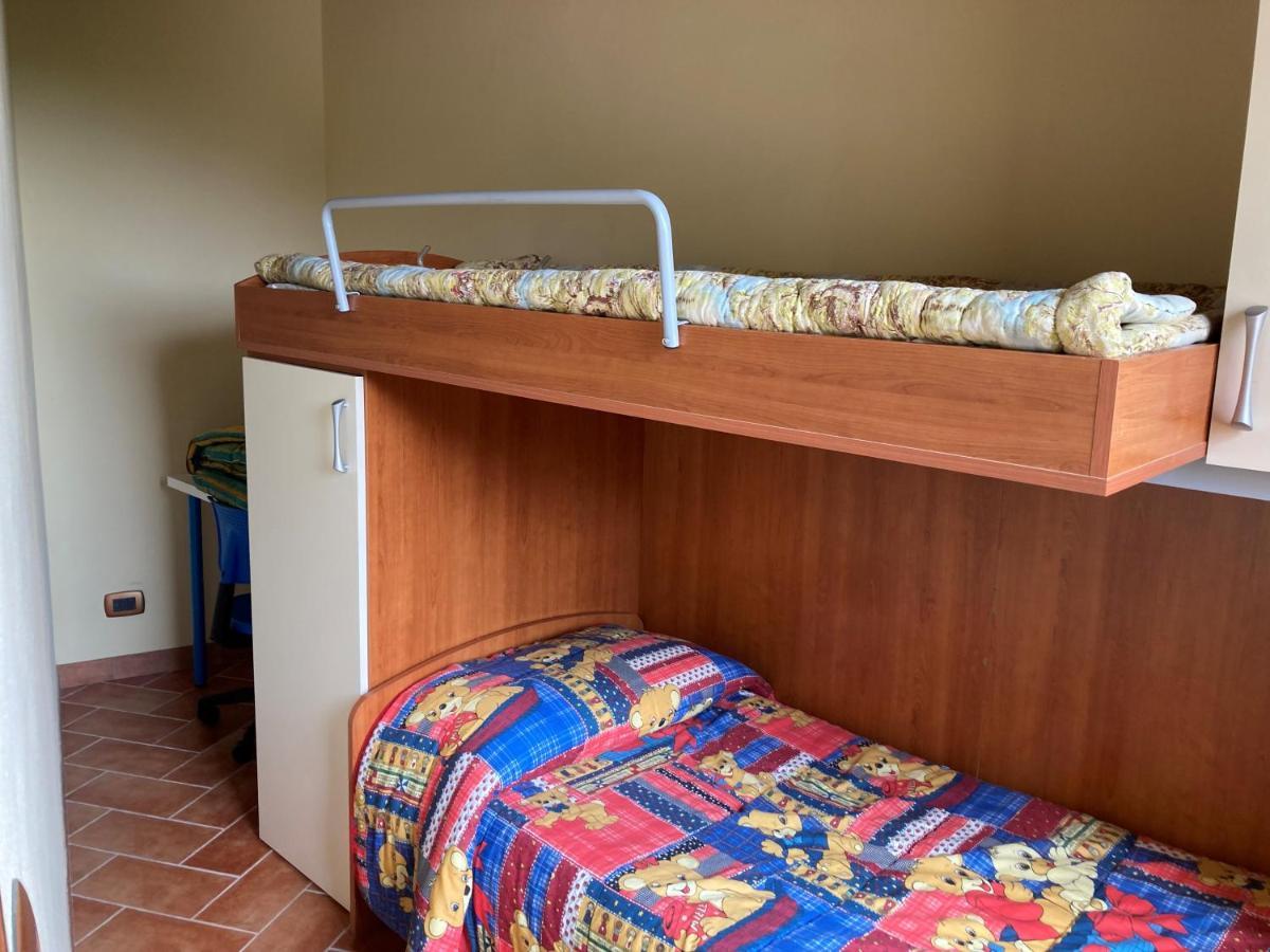 Tower Caratteristico In Pietra Villa Palazzina  Ngoại thất bức ảnh