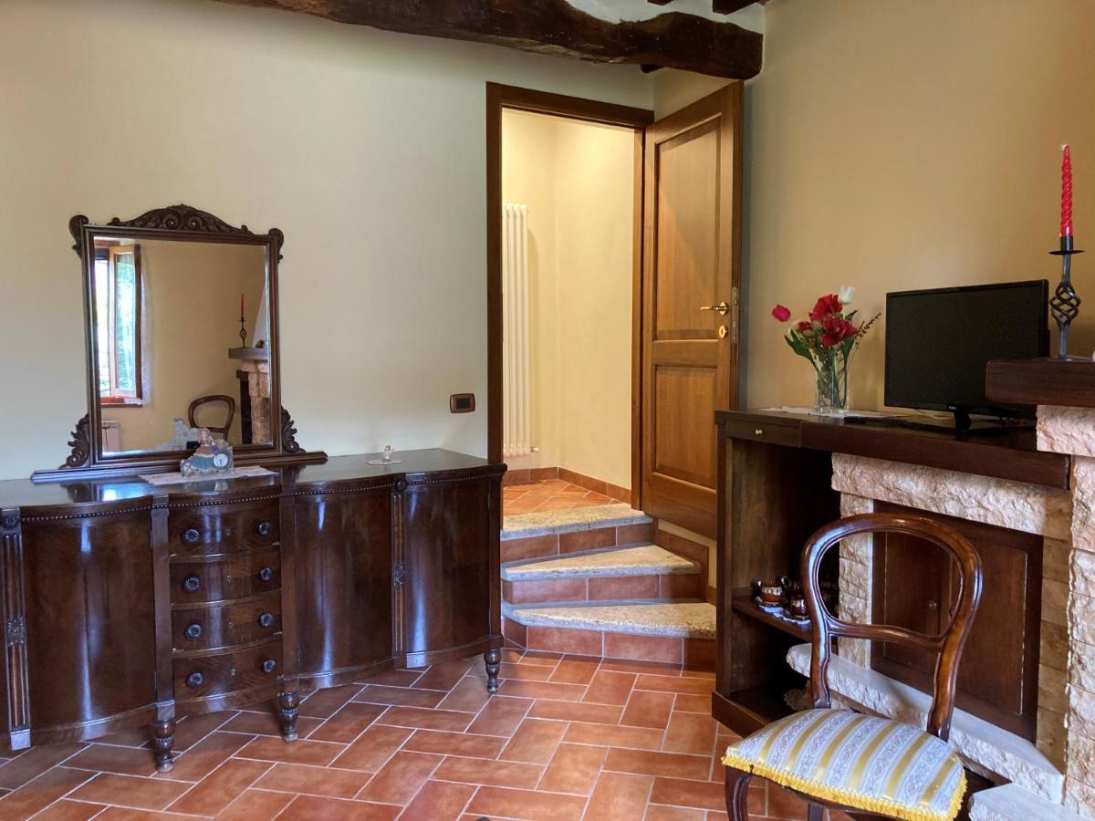 Tower Caratteristico In Pietra Villa Palazzina  Ngoại thất bức ảnh