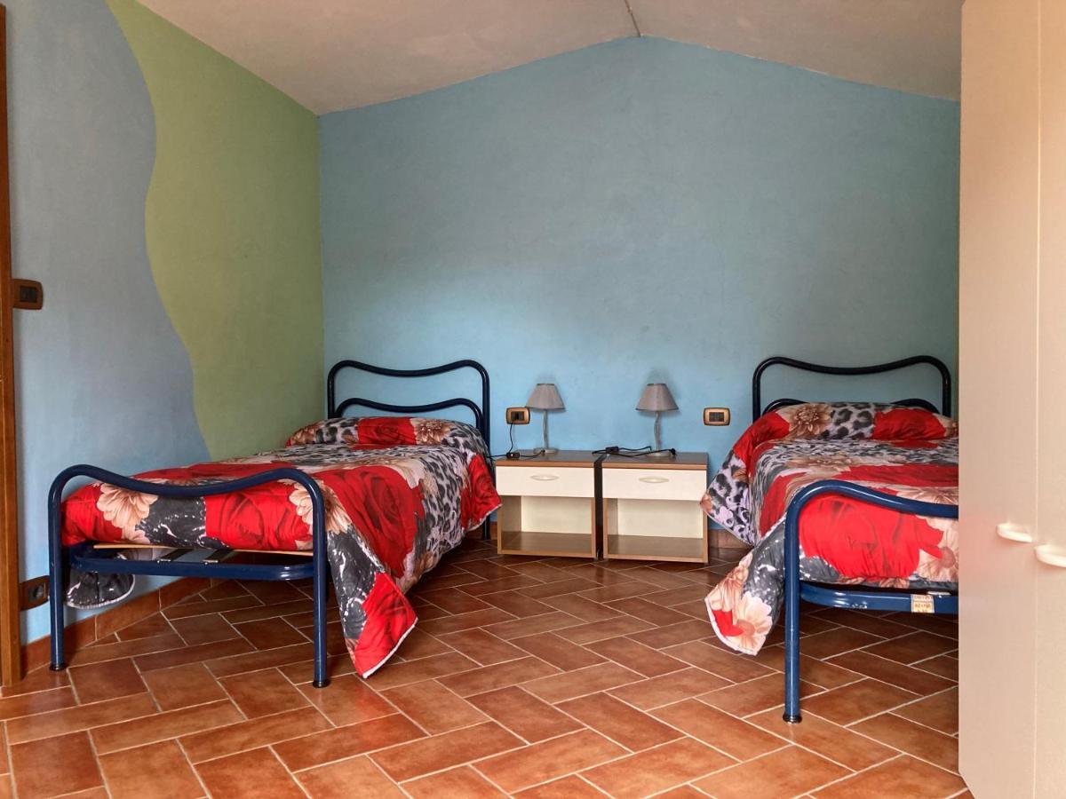 Tower Caratteristico In Pietra Villa Palazzina  Ngoại thất bức ảnh